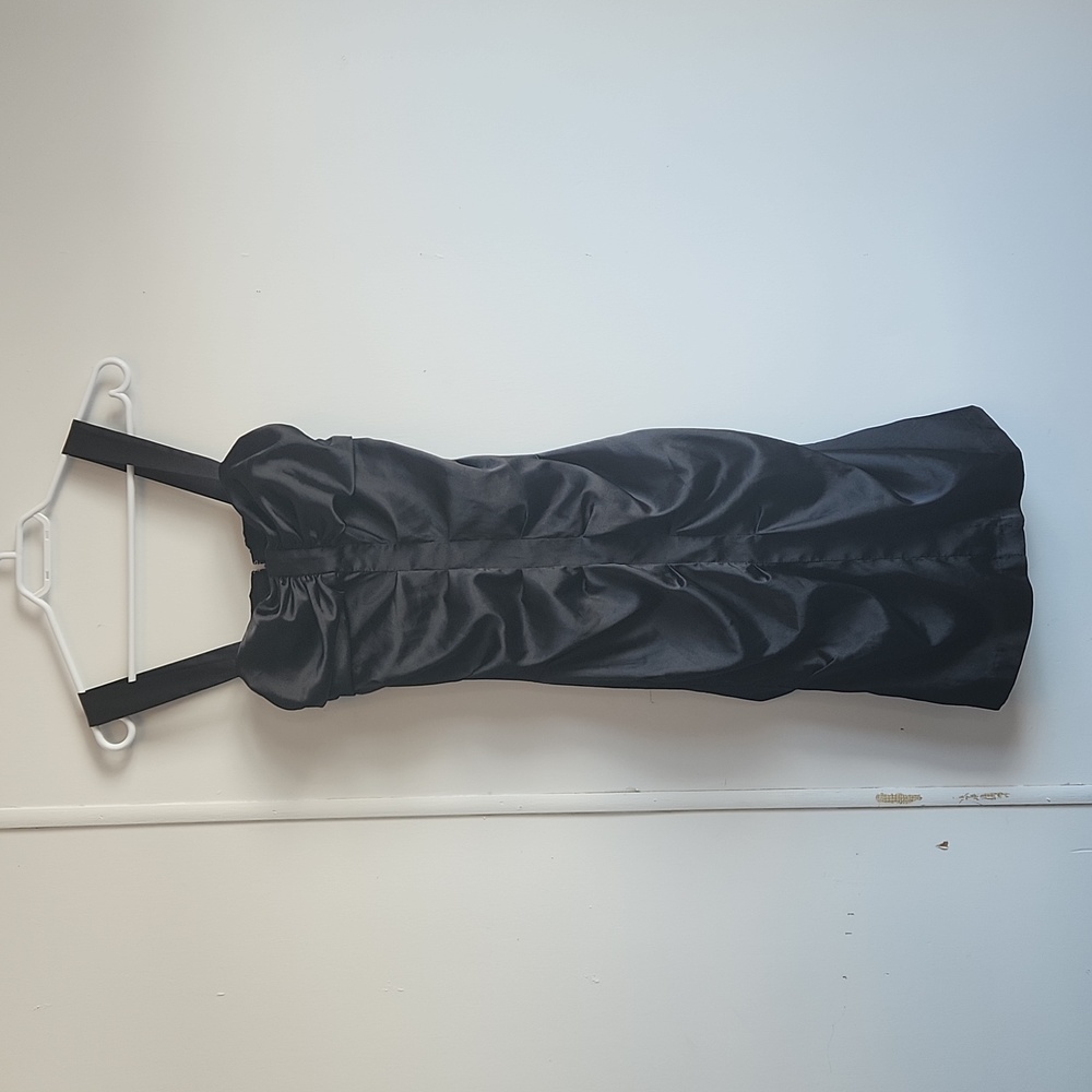 Le Chateau black midi dress